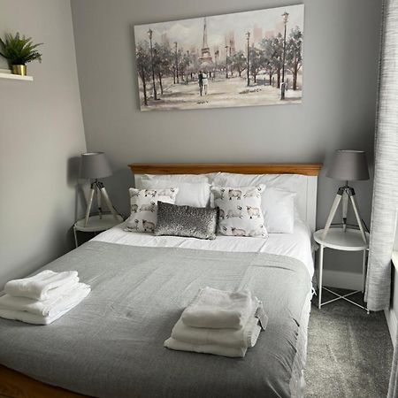 Modern, Spacious And Central Location Aberdare Luaran gambar