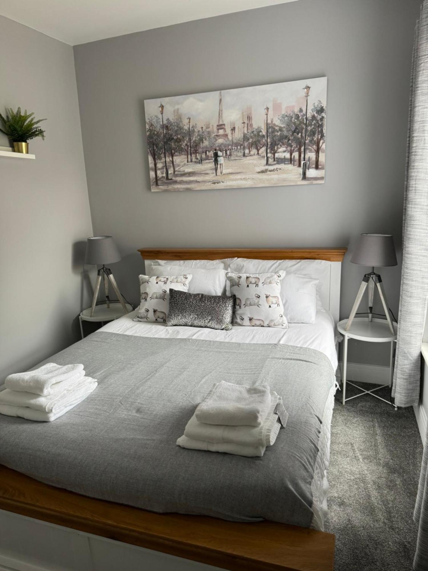 Modern, Spacious And Central Location Aberdare Luaran gambar