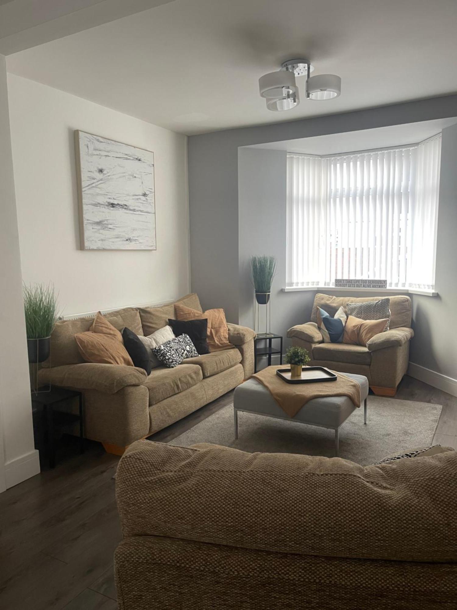 Modern, Spacious And Central Location Aberdare Luaran gambar
