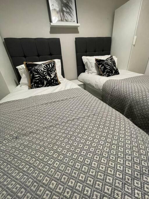 Modern, Spacious And Central Location Aberdare Luaran gambar