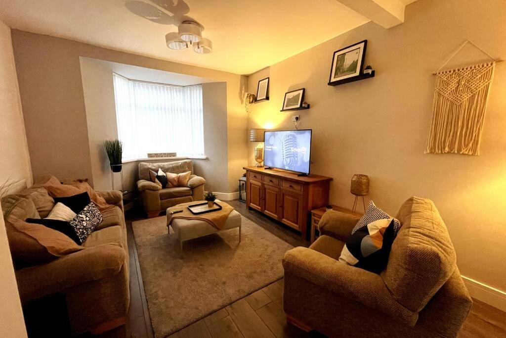 Modern, Spacious And Central Location Aberdare Luaran gambar